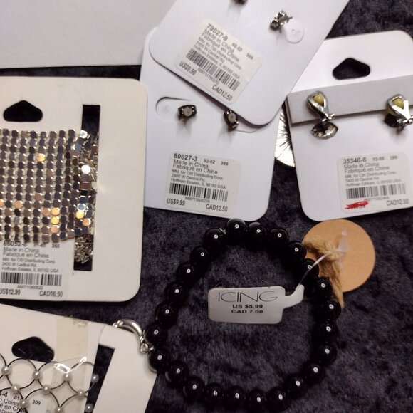 Lot New Claires Icing Black Red Goth Chokers Rings Bracelet Headband & Earrings - Picture 10 of 10